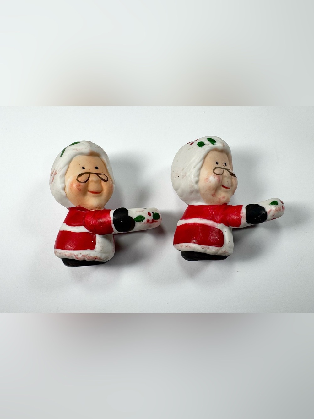 2 Vintage Enesco Mrs Claus Ceramic Taper Candle Huggers / Napkin Rings 2" (Read)